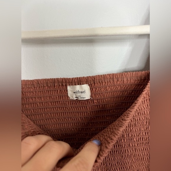 Wilfred by Aritzia Inaya Smocked Off Shoulder Blouse Mauve XS - Picture 5 of 8